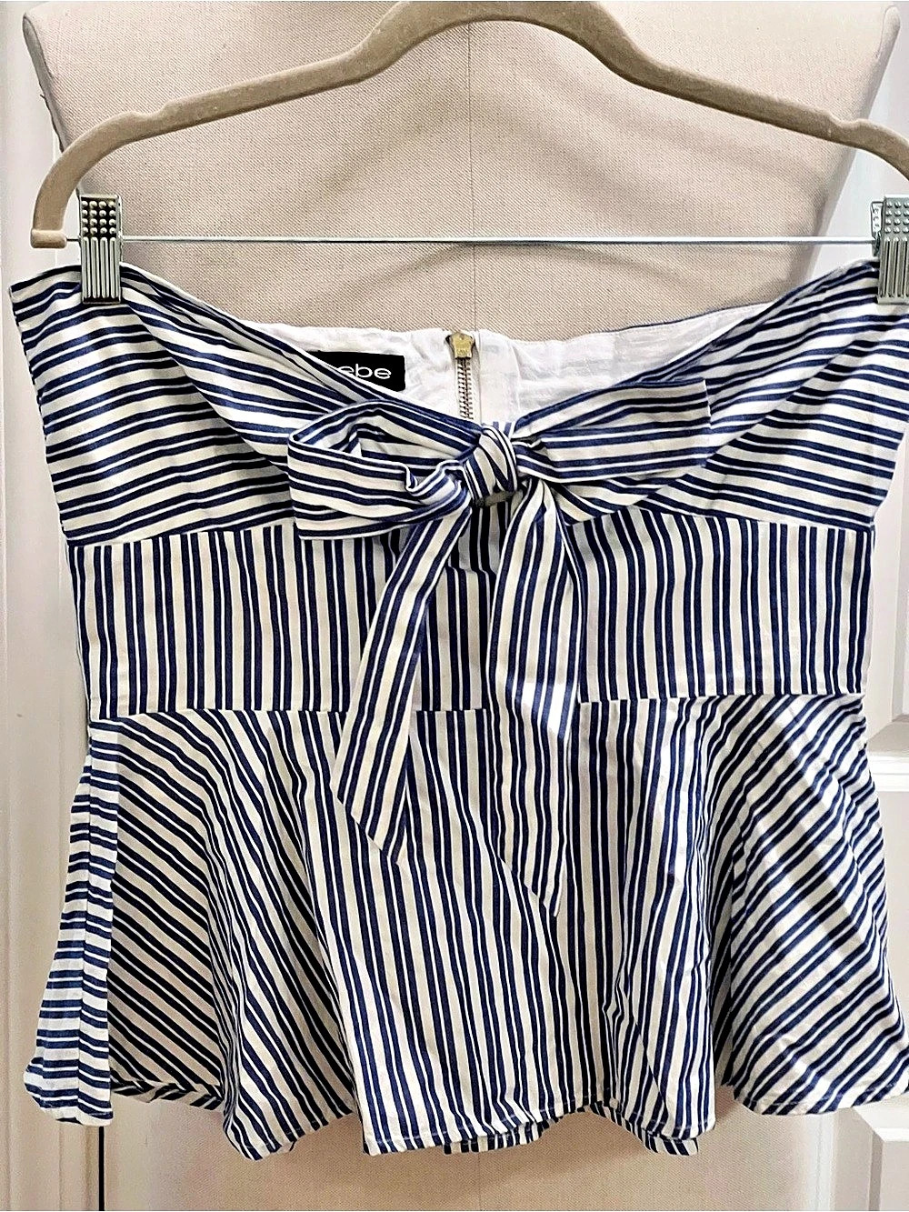 bebe Striped Bow Front Top in Blue & White Size Small Like New